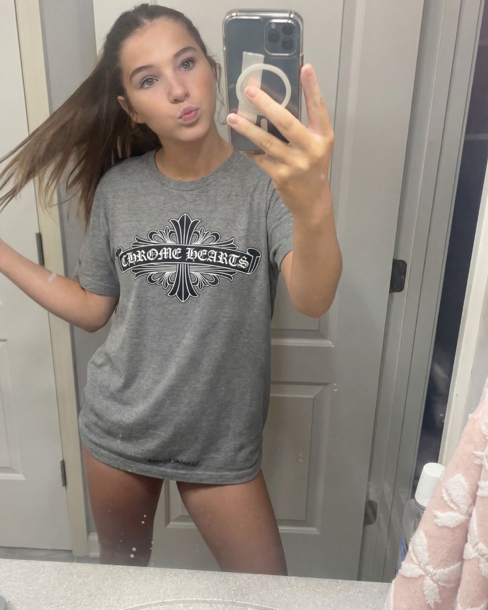 𝑬𝒗𝒂✦ tweet media