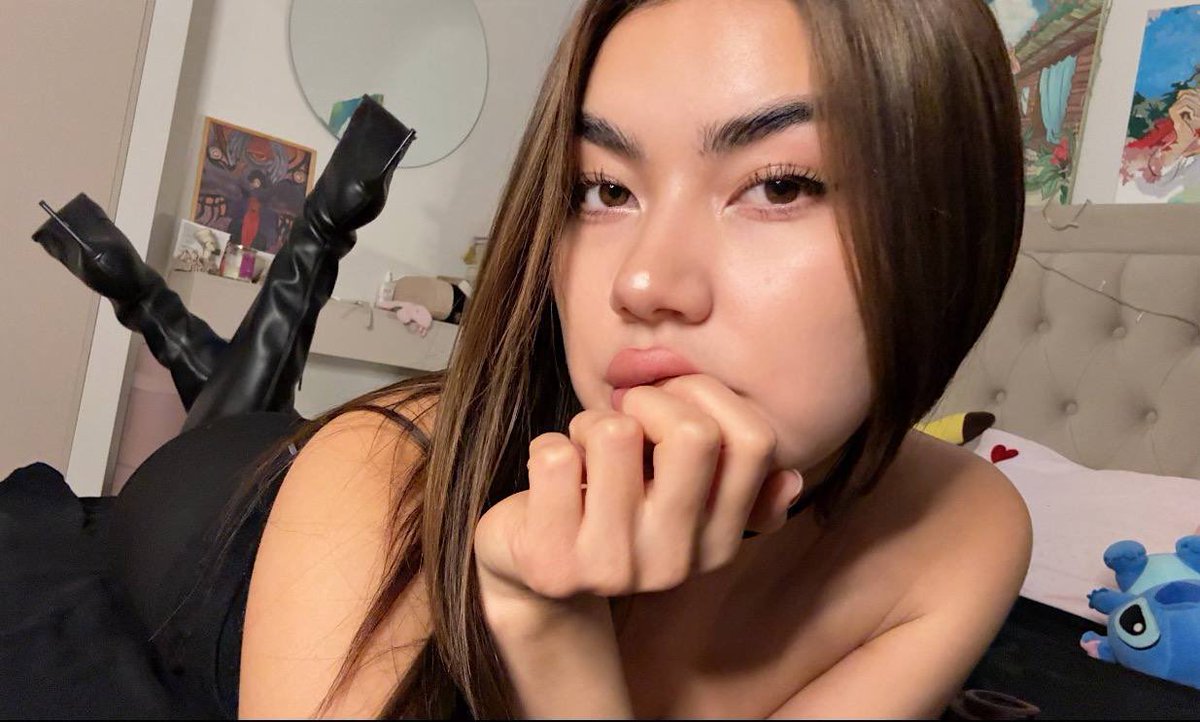 sendtogodmia's tweet photo. Relapse into my trap https://t.co/tBs9PCAh7w