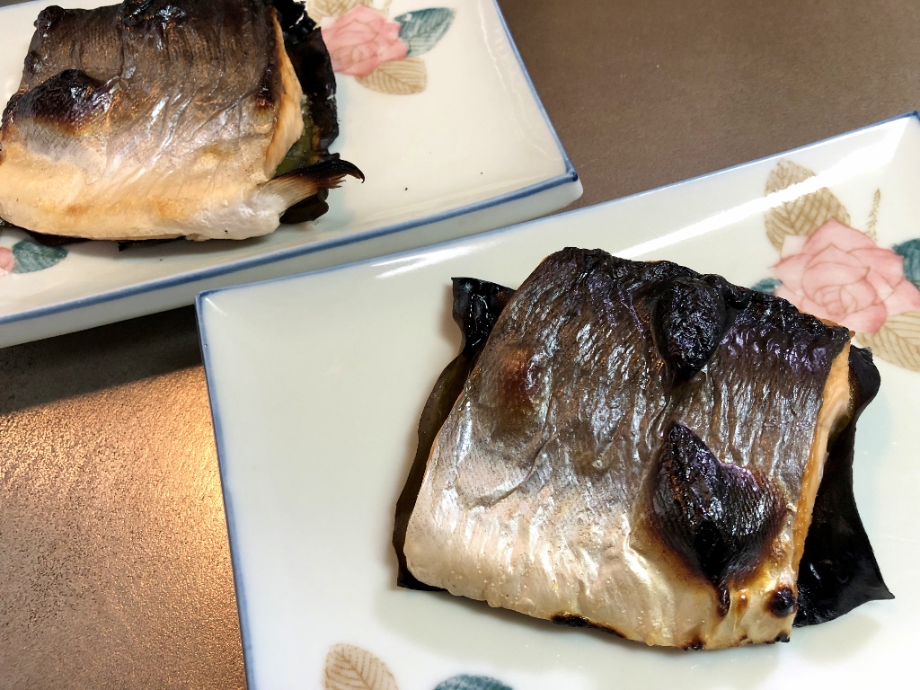 #北海道 #函館 #南茅部 #真昆布 #おすすめ食材 #お取り寄せ #通信販売 #サクラマス #今が旬 
なまら旨い！旬のサクラマスは真昆布出汁の調味液に浸けて焼いて。
当組合ブログ更新しました⇒ameblo.jp/dodenkyo/entry…