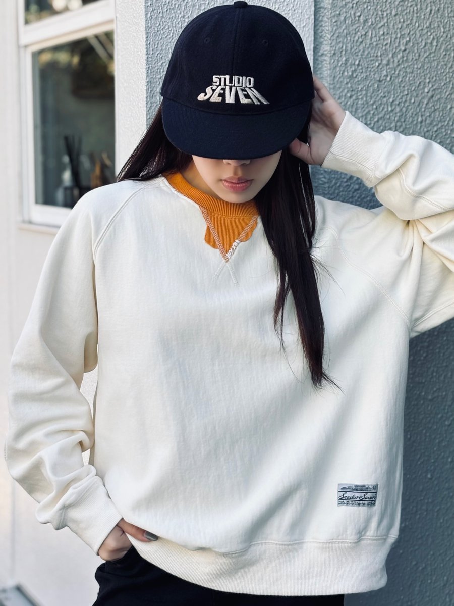 Pickup Item】 Two-tone Crew Neck Sweat ¥22,000 tax in 裏起毛で保温