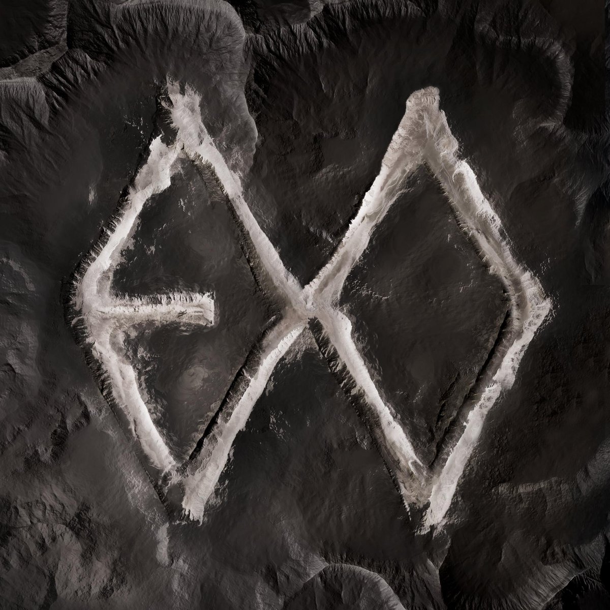 OneilyMusic's tweet photo. EXO earns their eighth million-seller as ‘REVERXE’ exceeds 1 million copies sold. https://t.co/jgVXuIeS8L