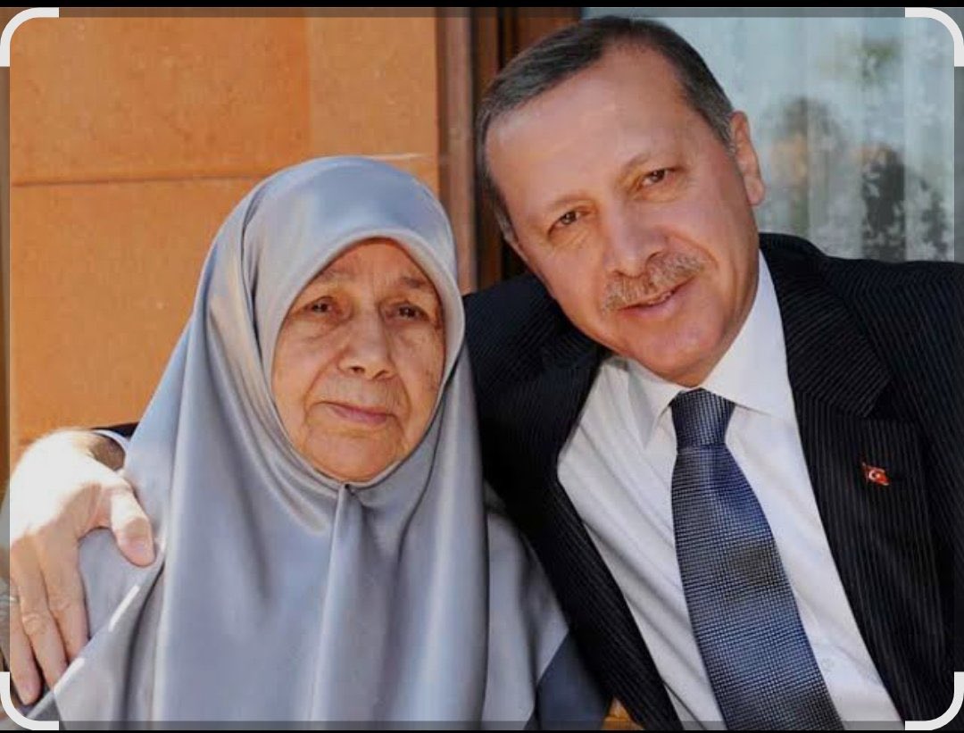 alpertaban16's tweet photo. Milletine adanmış bir ömür…
Doğum günün kutlu olsun Reis. ❤️
@RTErdogan https://t.co/vl5sA1n9I4