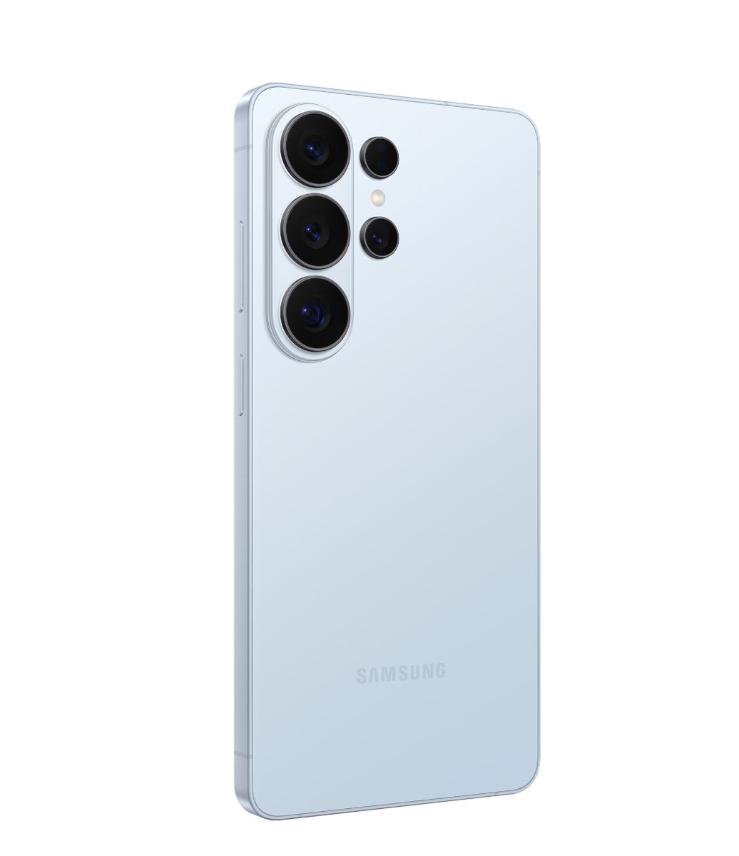 Q7. What is the resolution of the Galaxy S26 Ultra main camera?

A. 150MP main camera
B. 200MP main camera
C. 100MP main camera

#WinGalaxyS26Ultra #GalaxyAI #GalaxyUnpacked
