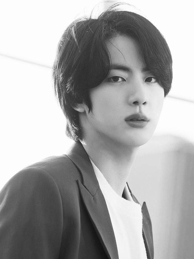 🖤🤍 (@jinmonochromes) on Twitter photo 