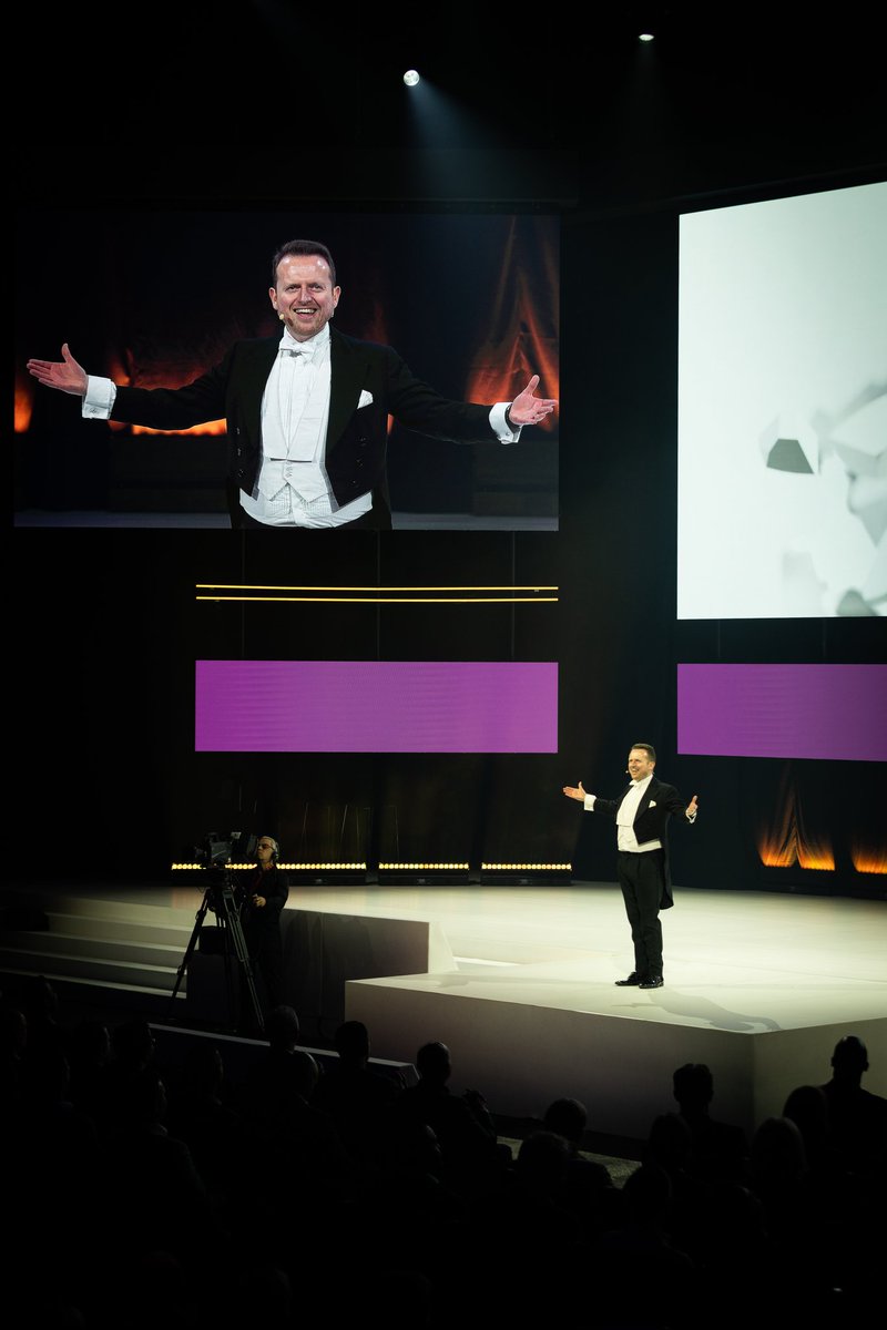 Greg Link tweet media