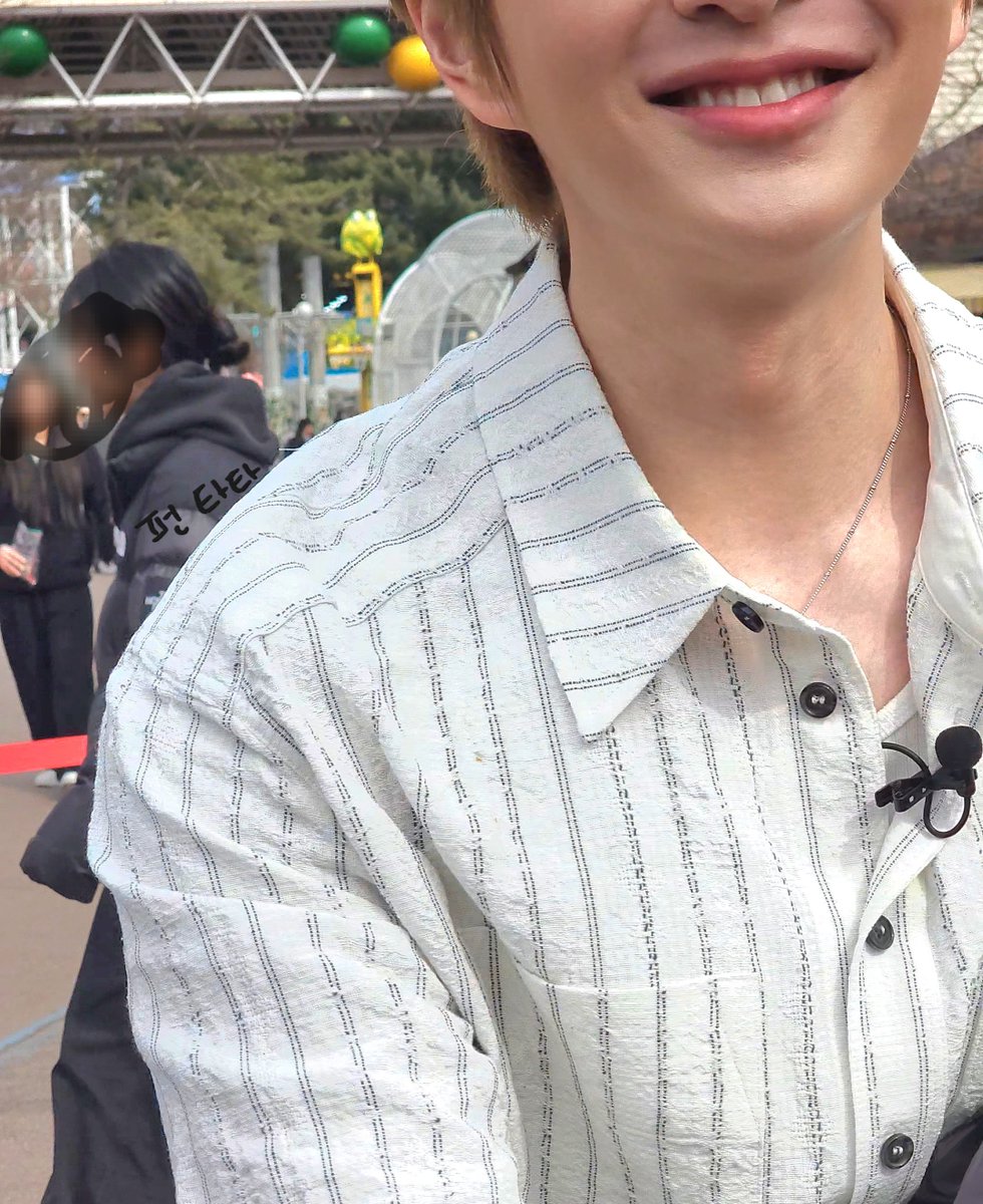 퇴근길 희희 너무가까워욧
3배라서 잘렸음 ㅠ
#온유 #ONEW #SHINee