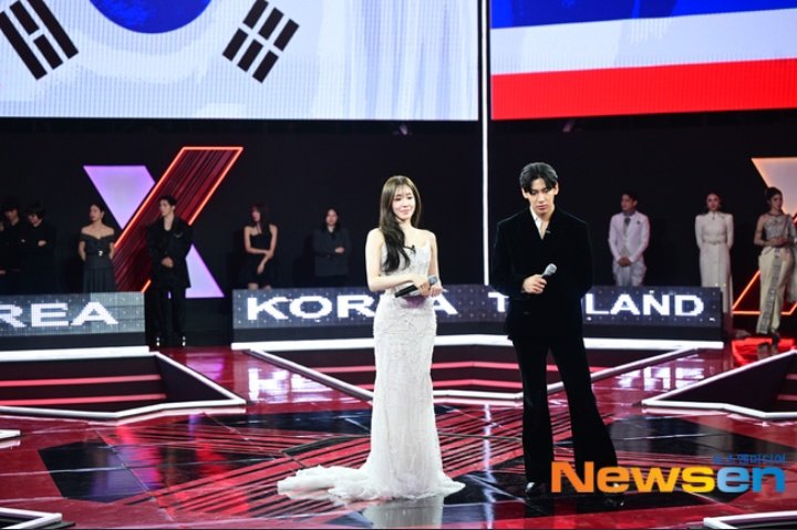 สื่อข่าวเกาหลีกำลังทยอยลงข่าว ฝากทุกคนกดหน้ายิ้ม😊 อ่านข่าวกดแชร์กันด้วยน๊า
👇 m.entertain.naver.com/home/article/6…

#XTHELEAGUE #BamBam