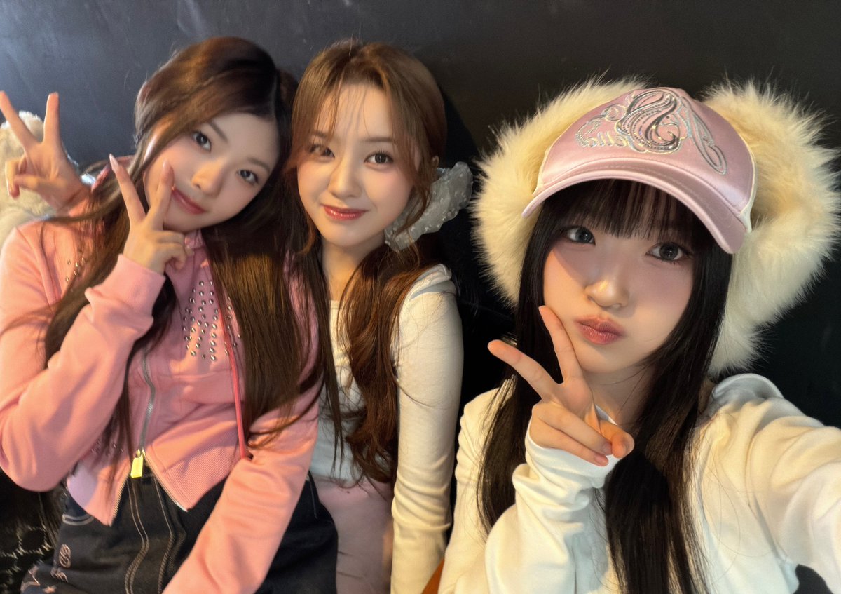 for_unis's tweet photo. 260226 weverse update 

[🐶] 💕700일💕
조금 늦었지만,, 유니스의 700일 함께해줘서 고마워 엡떠😚 항상 건강하고! 오래오래 더 많이 함께하쟈~~~사랑해 고마워🫶
1/2

#YUNHA #방윤하 #UNIS #유니스 https://t.co/4EYGHNv8AB