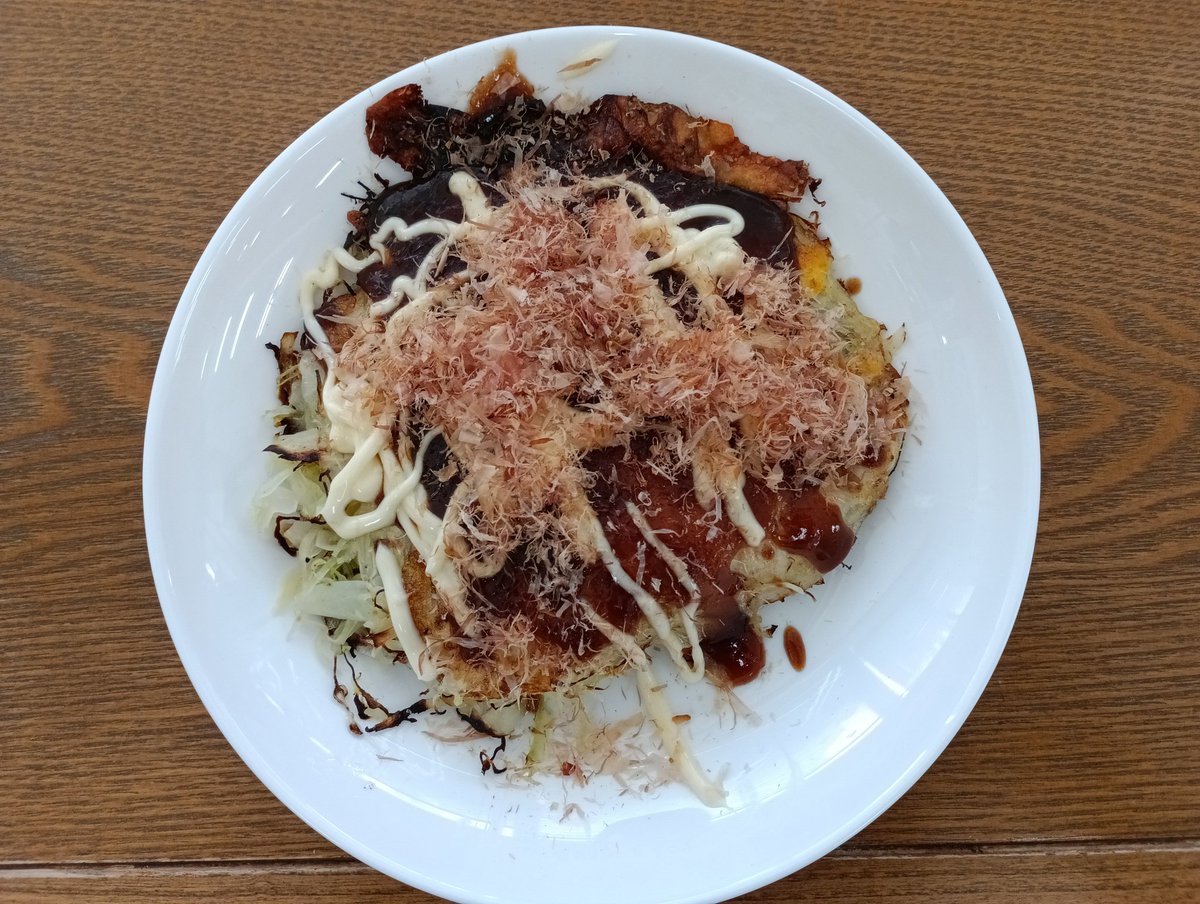 PRIPoAmlisHALGK's tweet photo. ライスペーパーでお好み焼き　美味しかった。 https://t.co/HdNoxFeP8g