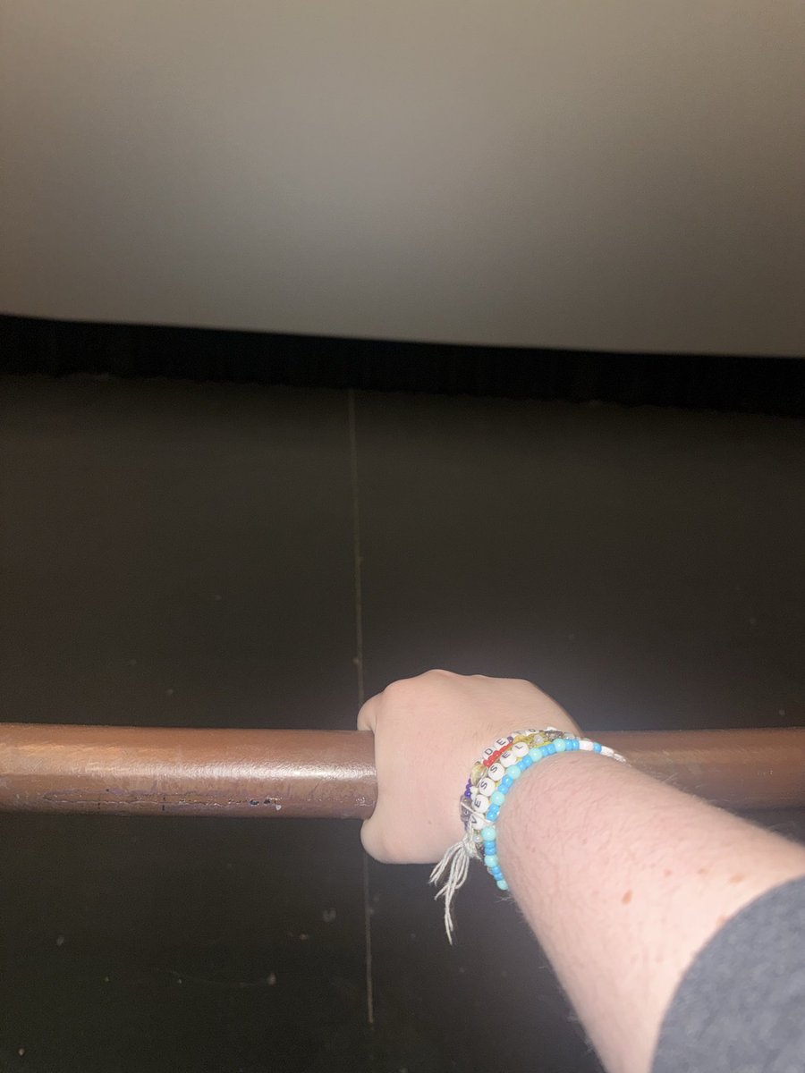 colbix_'s tweet photo. guys i got barricade for imax tøp #mtwei https://t.co/3ZaiOETik6