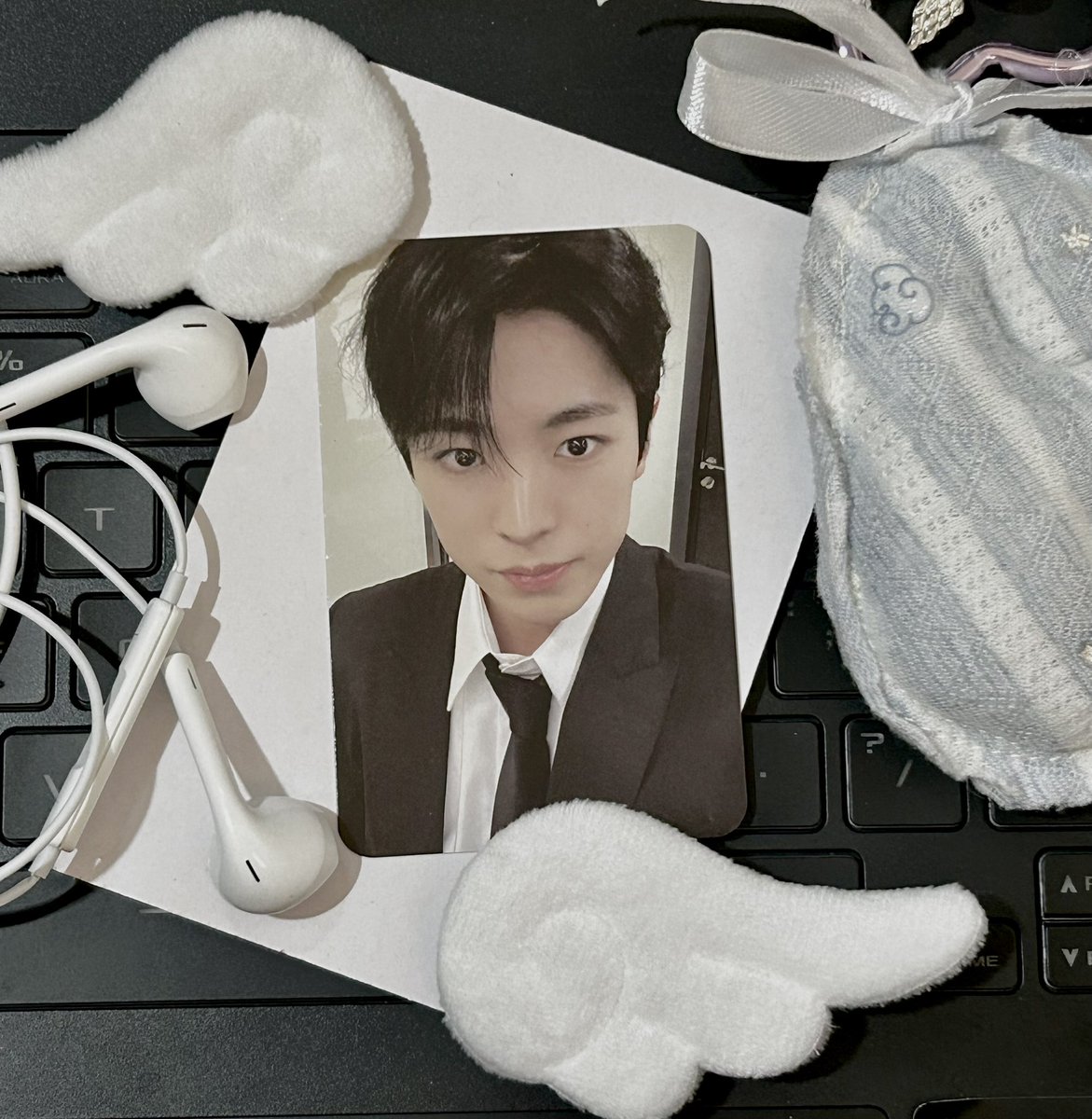 raelately tweet media