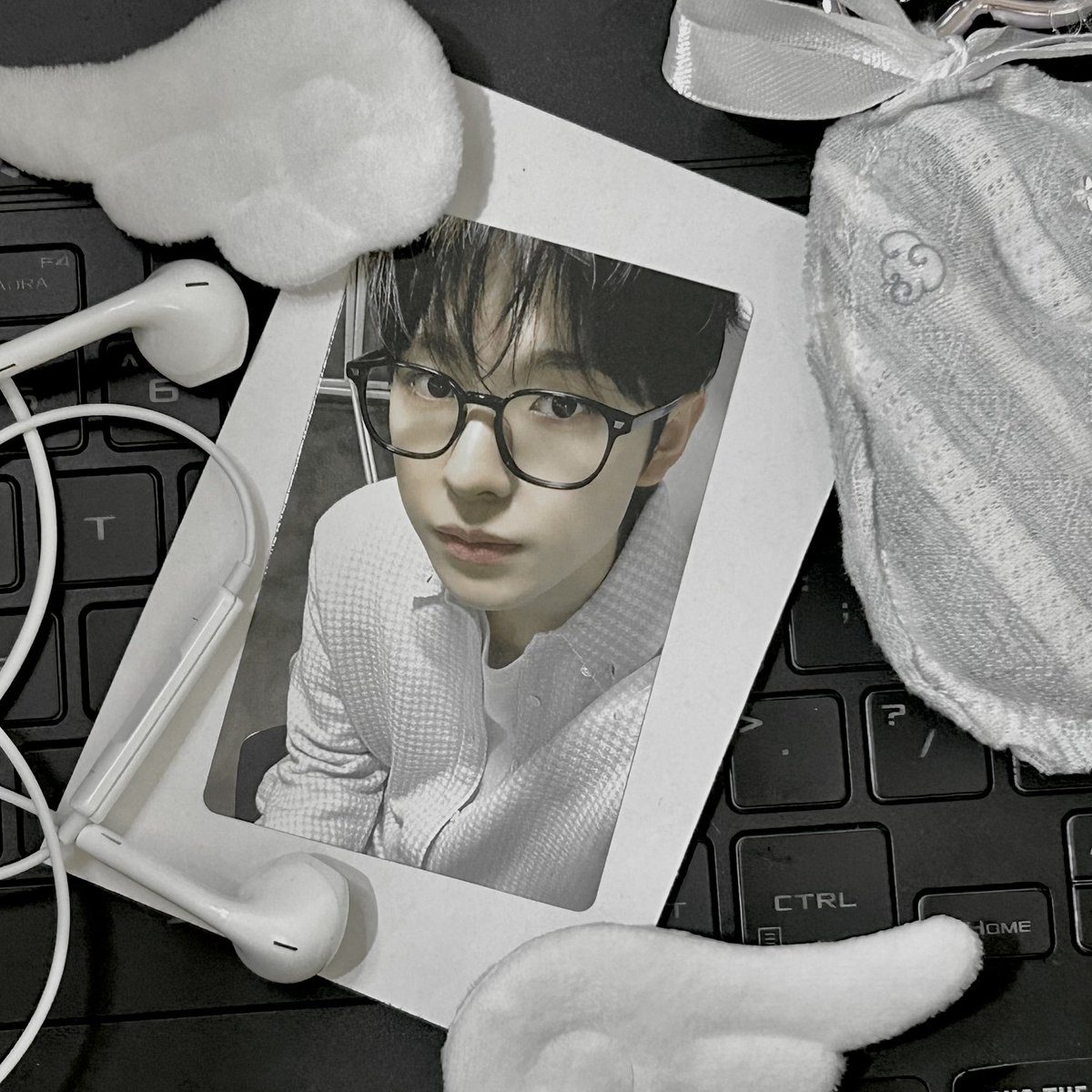 raelately tweet media