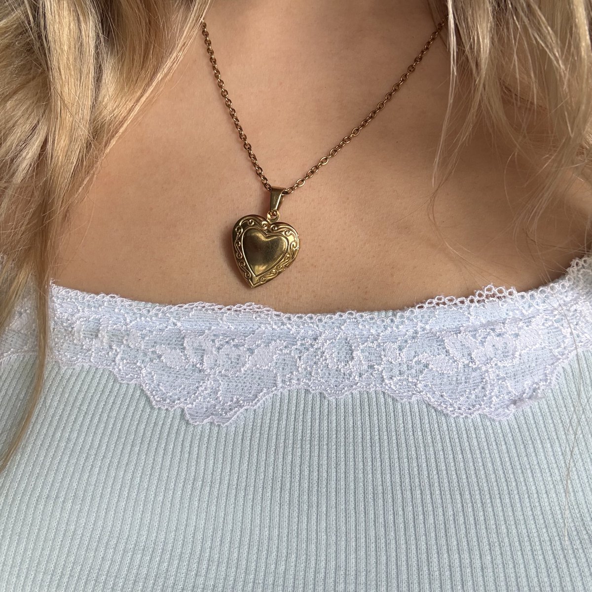 layla ⋆.˚🦢⋆ tweet media