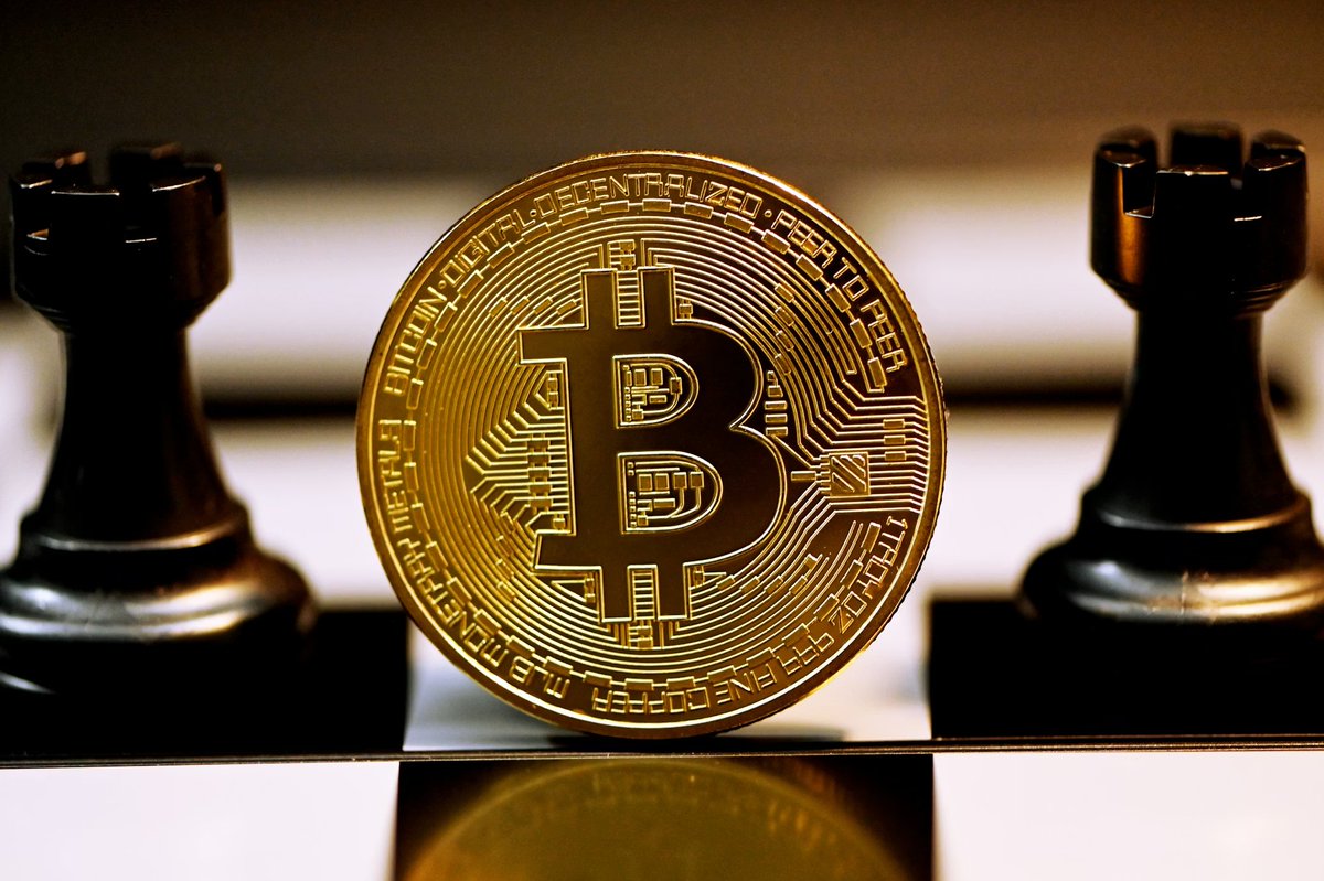 Hokkai_KEIZEMI's tweet photo. BTC now ~$68,200 USD (up ~5% today!). The Feb 26 daily Up/Down market on Polymarket is closed (resolved at 12 PM ET noon). Reference was $68,249 — current price below it, so likely resolved Down (last odds ~59% Down). Momentum was strong but too late! #BTC #Crypto https://t.co/3tHk3OQvRO