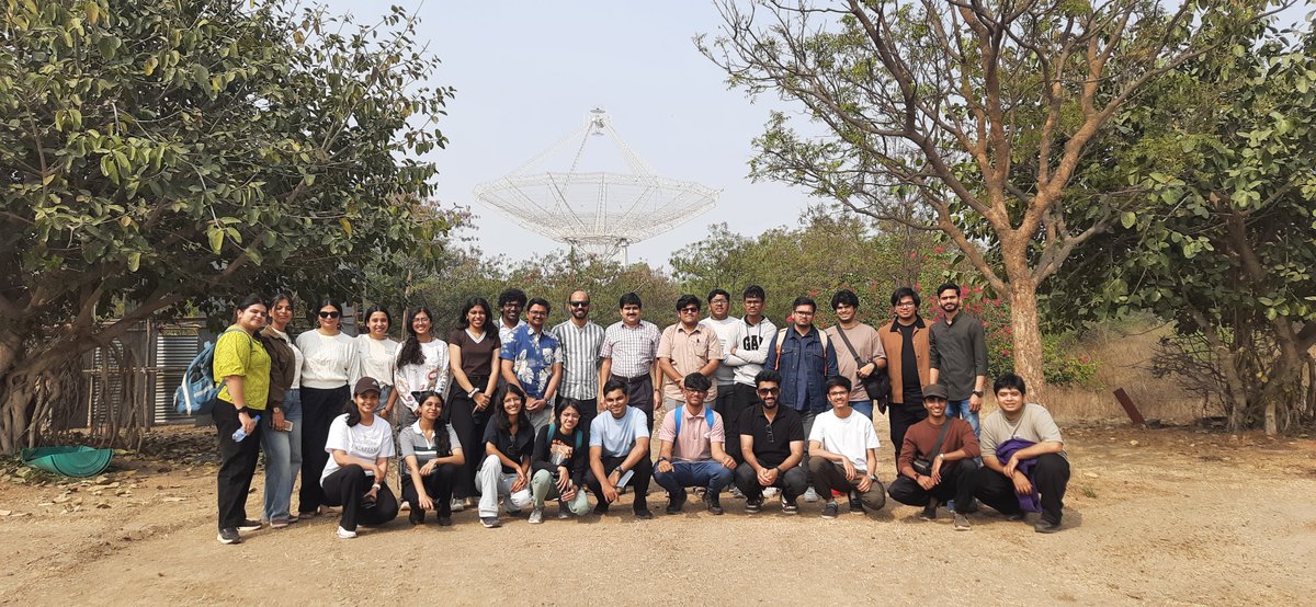 NCRA_Outreach's tweet photo. A team of 26 students and staff from Christ University, Bengaluru, visited GMRT as part of educational visit. They were given a brief talk, visit to the antenna and control room.

@KaushalBuch2 https://t.co/zDd5Lv1Ro3