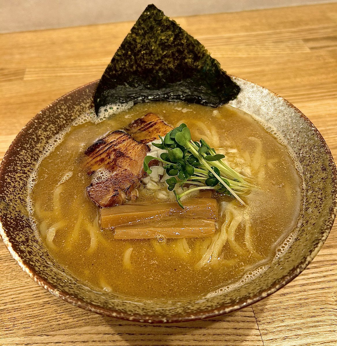 お昼沢山のご来店ありがとうございました。
明日は中濃煮干しそばやります。
よろしくお願いします。