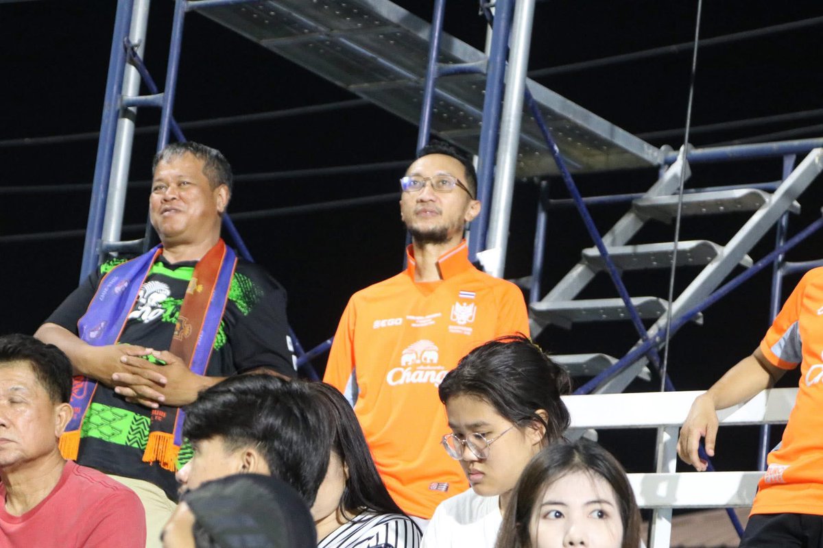 rizafahdli's tweet photo. FA Cup Quarterfinal exit. Actually, neither team deserverd to win an awful game. With the Dragons had a good ACL2 run - now let’s consolidate in league position, and prove it wasn’t luck. Nice be back out in the ground. Let’s do it again next season. #RoadToASIA #COYD #Awaydays https://t.co/R7Uj0Qemrl
