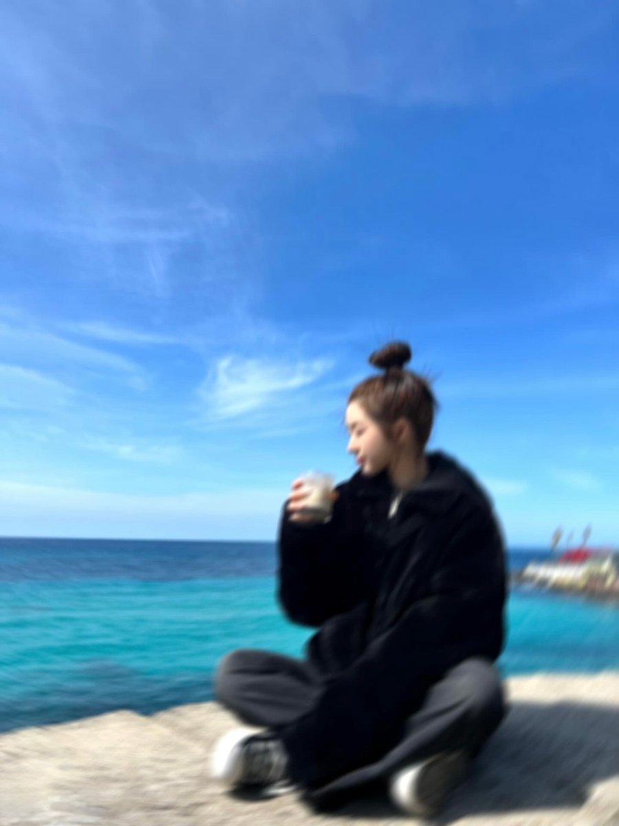 BADVILLAIN_twt's tweet photo. 오늘도 행복한 하루 보내기🩵

#빈 #Vin
#배드빌런 #BADVILLAIN https://t.co/wKSAFm0itb