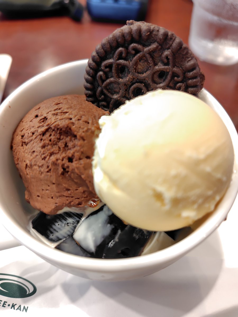 荷物が激重なのでそろそろ名古屋へ帰ります😆
3時間ほど仕入店に居たので🤣
お昼も同じお店でランチ☕