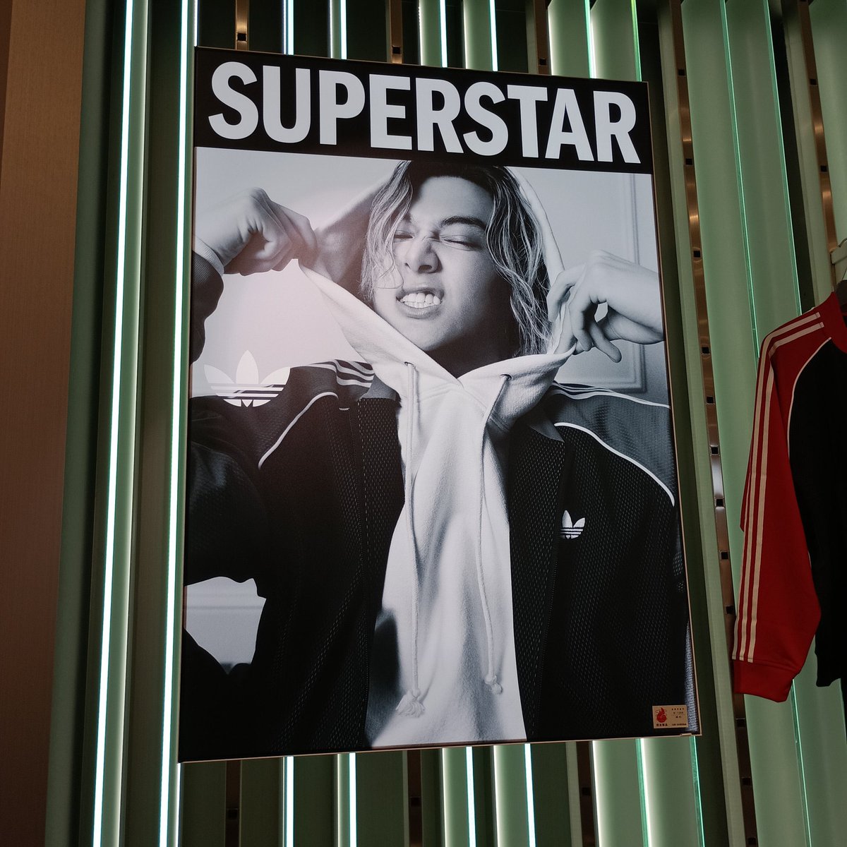 🚨| New Fujii Kaze x Adidas posters have been spotted in Tokyo