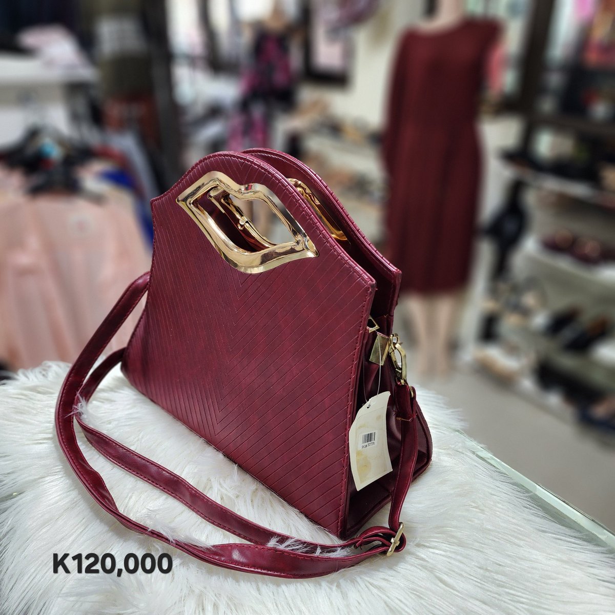 SimplyUK2's tweet photo. Need new bags? We got you!

Visit our store at 📍Haji Latif Pavilion (shop 25), opposite Pep, along Haile Selassie road, Blantyre CBD.

Or buy through Whatsapp -  0996594979.

We send nationwide. https://t.co/X0QbeTmE50