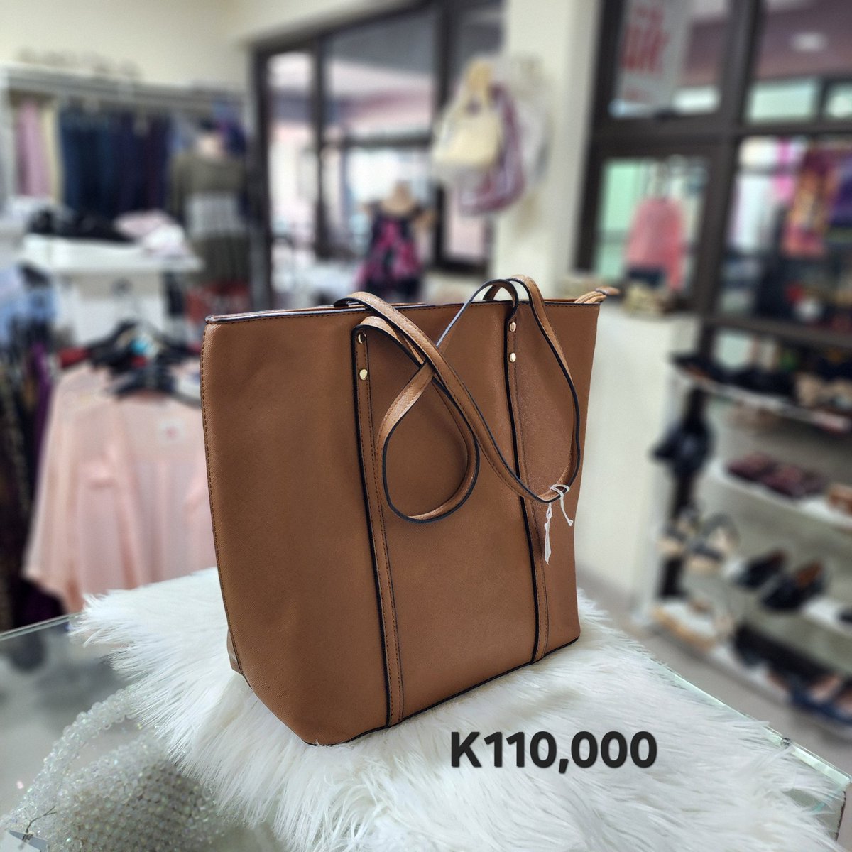 SimplyUK2's tweet photo. Need new bags? We got you!

Visit our store at 📍Haji Latif Pavilion (shop 25), opposite Pep, along Haile Selassie road, Blantyre CBD.

Or buy through Whatsapp -  0996594979.

We send nationwide. https://t.co/X0QbeTmE50