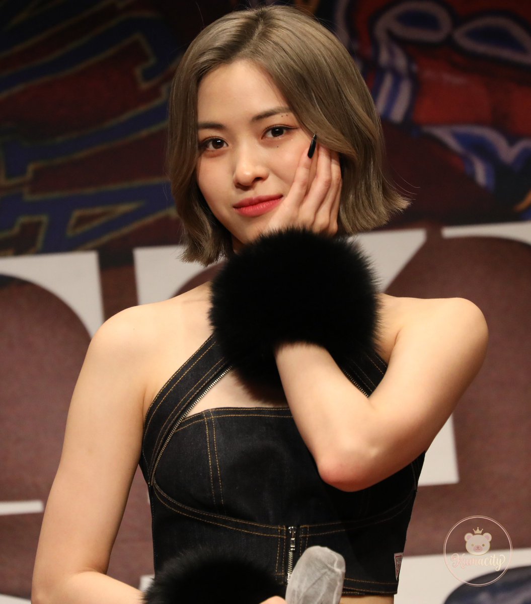 221210 ITZY CHESHIRE FAN MEETING

류진  RYUJIN

#ITZY #RYUJIN #류진