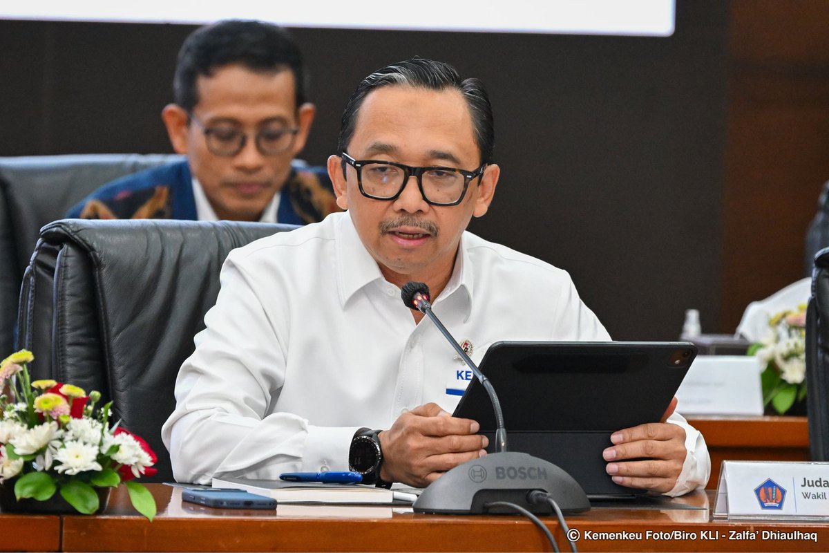 Pemerintah memastikan pelaksanaan pembiayaan #UangKita tahun 2026 berjalan on track, terukur, dan tetap menjaga kredibilitas pengelolaan fiskal. 🙌🏽

Baca berita lengkapnya di
kemenkeu.go.id/informasi-publ…