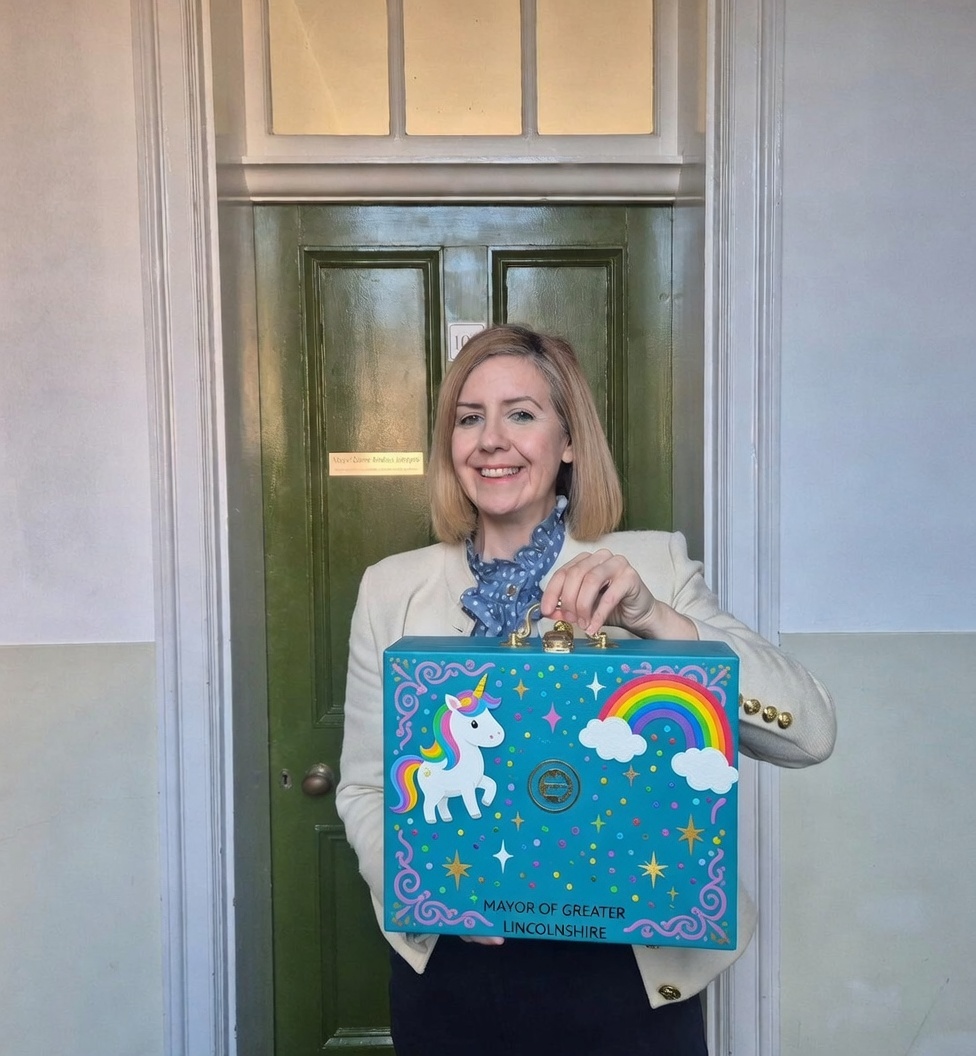 <a href="/g_gosden/">Simon Gosden. Esq. #fbpe 3.5% 🇪🇺🐟🇬🇧🏴‍☠️🦠💙</a>