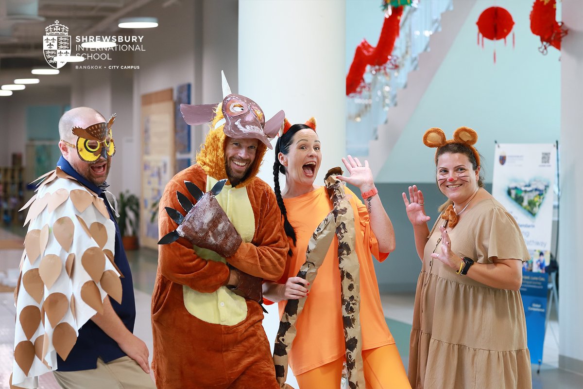 SHBcitycampus's tweet photo. Our Early Years children were overjoyed to meet life-size characters stepping straight out of their favourite book, The Gruffalo, during the Fully Booked Week. A huge thank you to our EY teachers for transforming into characters and letting imaginations run wild!
#BookWeek https://t.co/m0I6guuBU1