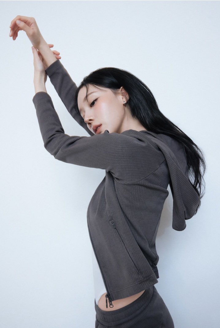 취향의 윈터 tweet media