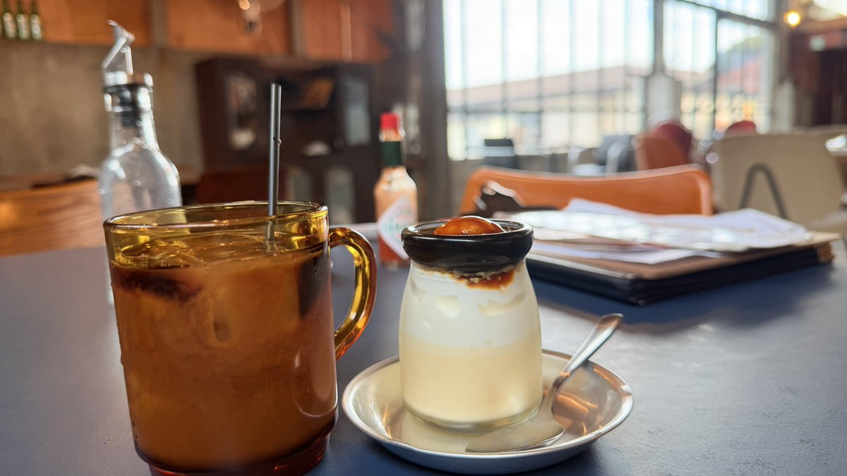 予定空いたので古着屋に服ぶち込んでランチ代に溶かしてきた。経済回したなぁ。