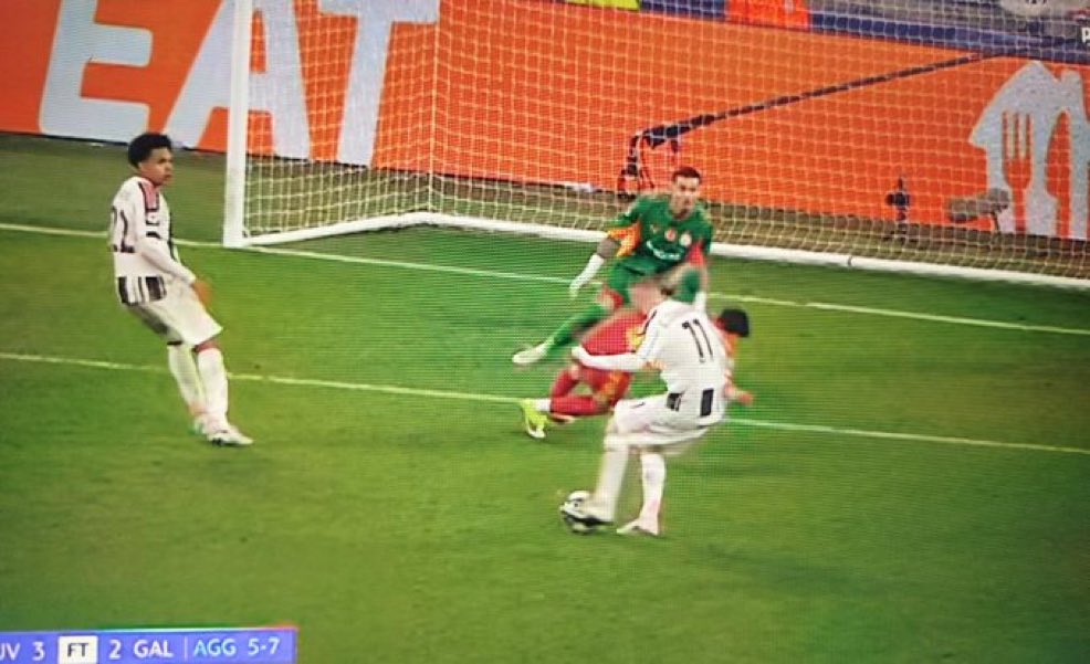 ⚪️⚫️ 44GattidErnesto 🧪 tweet media