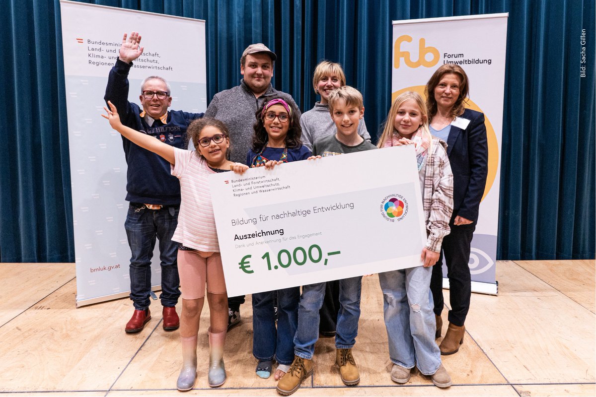 BMLUK_gv_at's tweet image. Die #BNE-Auszeichnung macht Bildungsprojekte zur nachhaltigen Entwicklung sichtbar.

Gemeinsam mit dem #ForumUmweltbildung suchen wir Projekte aus Österreich, die sich für die 17 Nachhaltigkeitsziele engagieren. Jetzt mitmachen! 🏆✨

➡️ umweltbildung.at/bne-auszeichnu…
