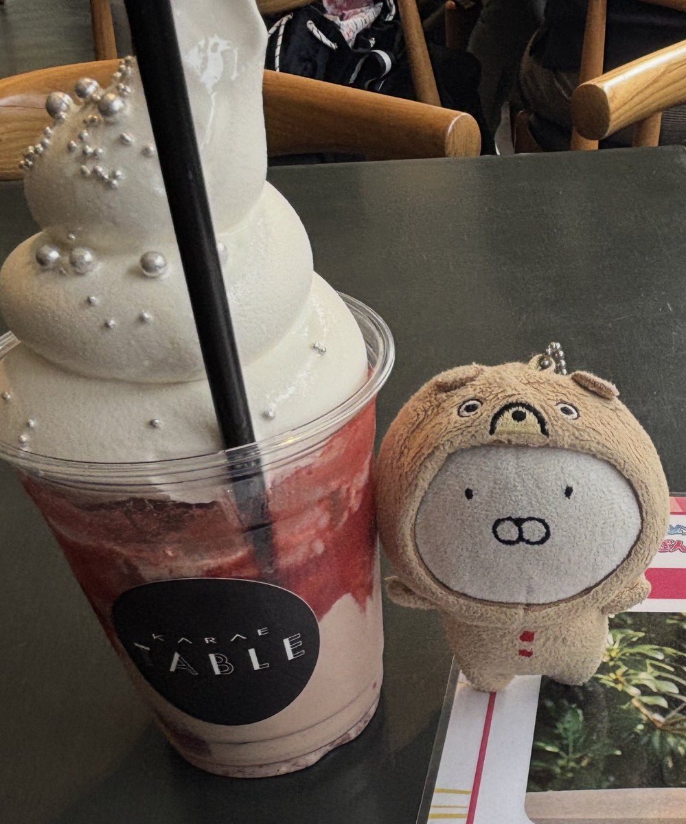 FromNoir's tweet photo. 佐賀県の唐津で、くまさん着ぐるみのうさまるのマスコットが行方不明になってしまいました…
14:40〜15:15頃、KARAE TABLEから歴史民族資料館の途中までの間かと思われます…

もし見かけた方おられましたらご一報くださるととても嬉しいです。

よろしくお願いしますm(_ _)m

#うさまる https://t.co/gxdFudHh8G