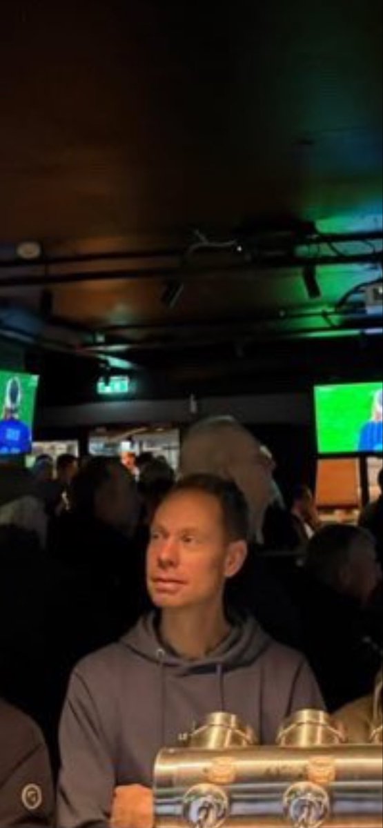 Begerkongen🍺 tweet media