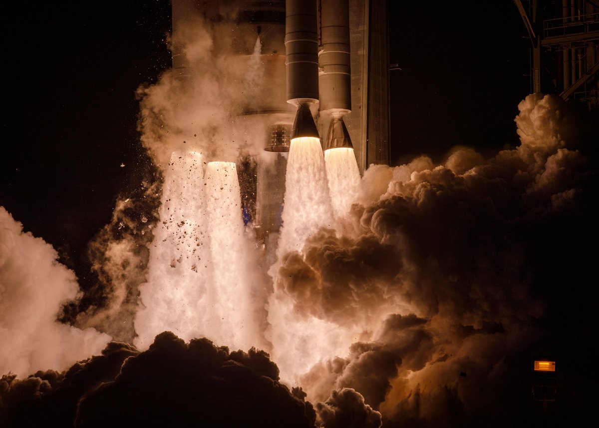 Space Force halts Vulcan missions pending investigation into solid rocket Issue spacenews.com/space-force-ha…