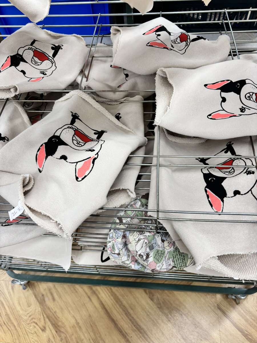 気づいたら😅 最近Xに浮上してなかった 猫🐱doll作るより 犬服、シルク