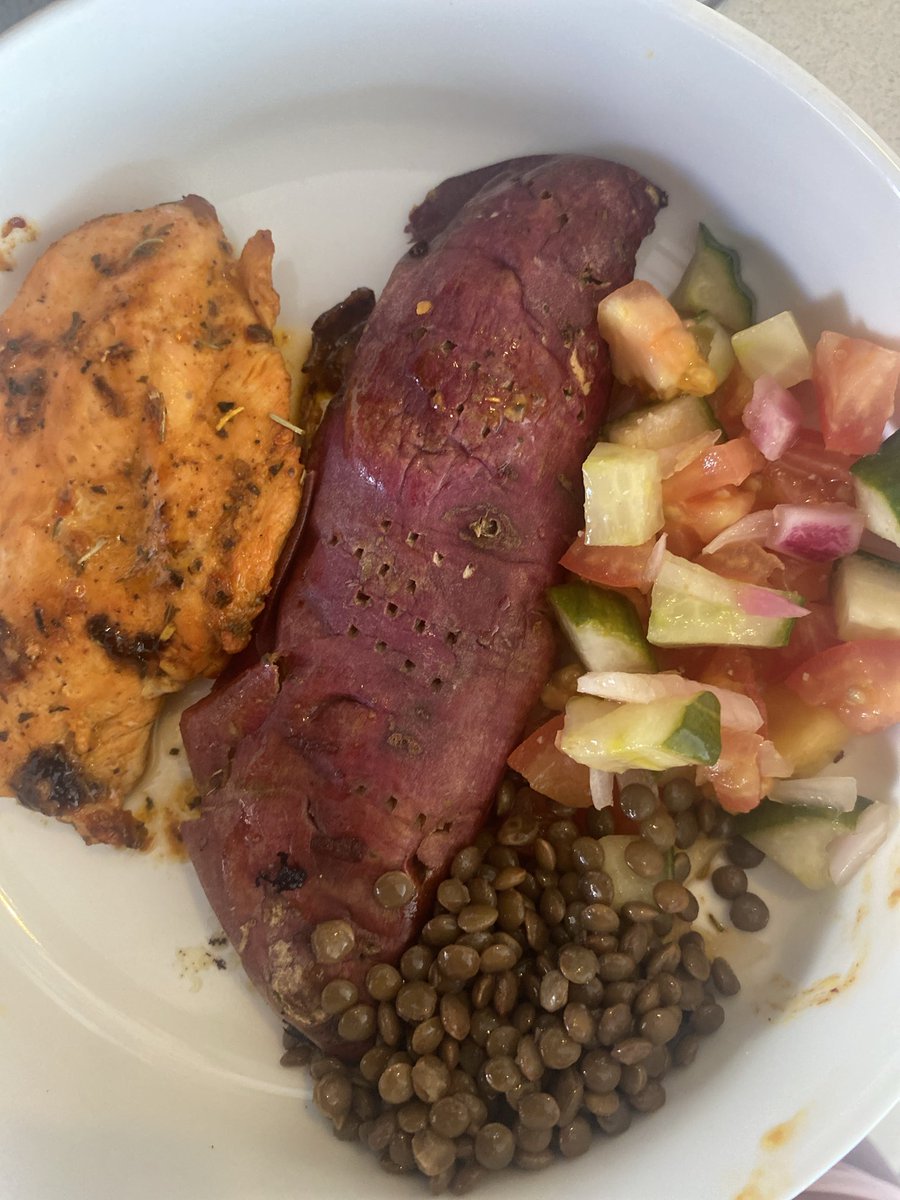 ZeeSteefy's tweet photo. @Discovery_SA Participating in the challenges pushed me to stay accountable. I’ve improved my activity levels, prioritised sleep, and made healthier food choices. The biggest win? Feeling stronger mentally and physically. These habits are definitely here to stay! https://t.co/5ZGEpQi8or