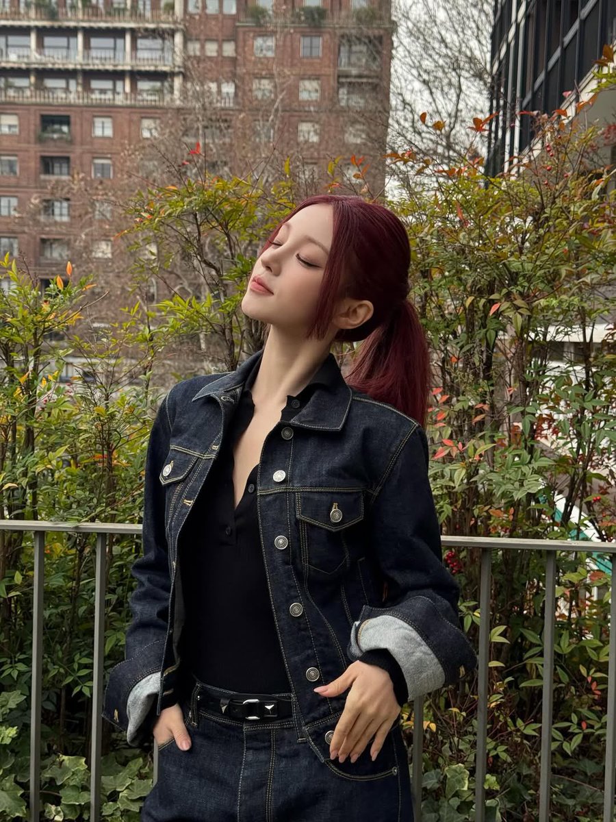 undayeon's tweet photo. 너무 여친미 풀풀풍기셔서
사귀잔말은 안할수가없음 https://t.co/t0ySOTUd8k