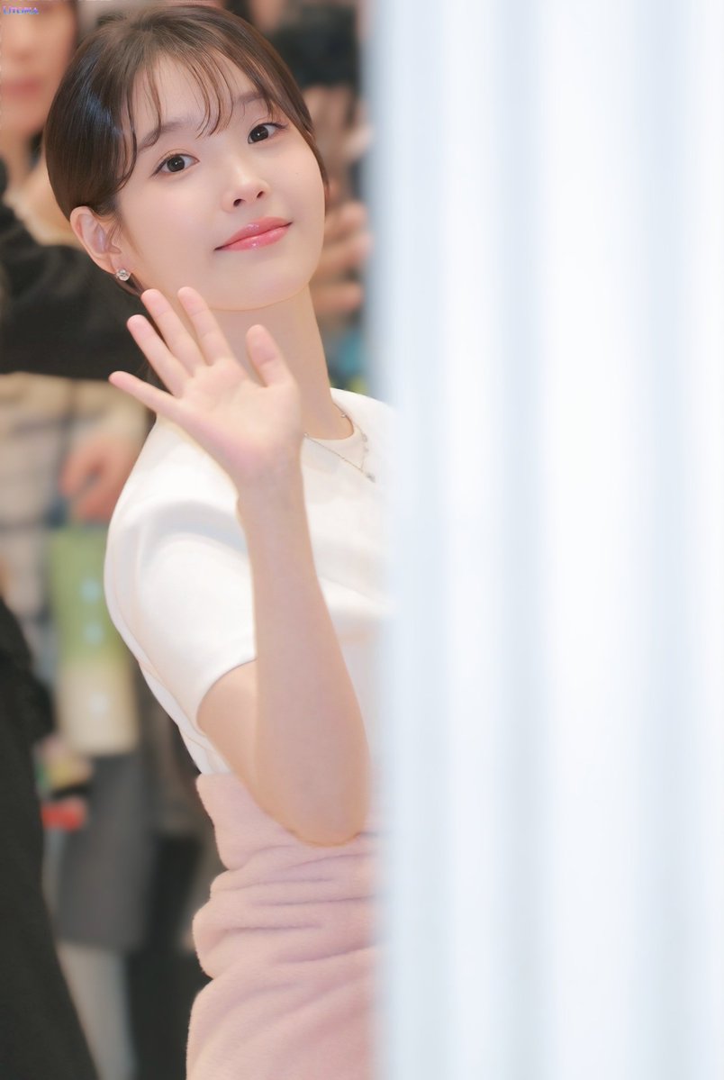 [ 雅詩蘭黛 ]
2026/02/26
에스티로더
Estee Lauder
cr. Utopia
#IU #李知恩 #아이유 #이지은 #dlwlrma