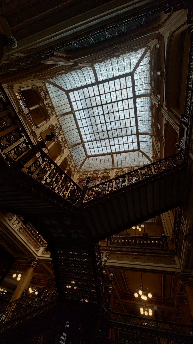 rocio_sanger's tweet photo. #PalacioPostal #CDMX #Mexico https://t.co/blaTt69Lx1