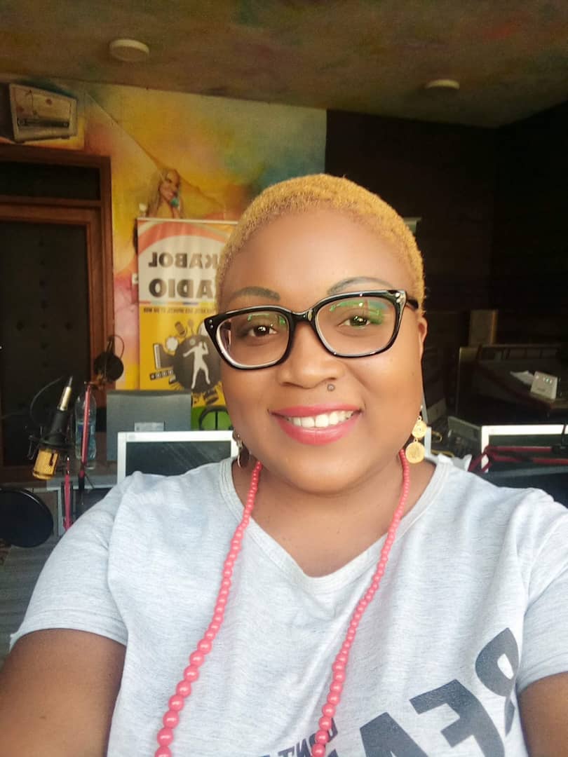 Peut-être que moi-même je dois repasser au court et au blond hein...
🤔🤔🤔🤔
<a href="/Laetitiandawa/">Laetitia NDAWA🇨🇲🇩🇪</a> petite mama tu dis quoi??? 🥰