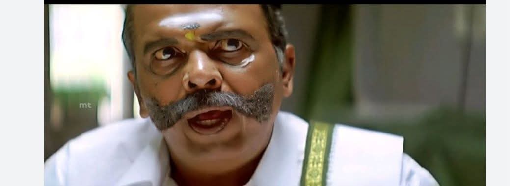 emmeskhaleel's tweet photo. நல்லக்கன்னு உடலுக்கு மரியாதை செலுத்த சென்ற விஜய், ஒரு நிமிடம் அதிர்ச்சியில் உறைந்து நின்றார் @ செய்தி 

ஓ.... இவர் தான் நல்லக்கண்ணுவா?. https://t.co/p32orNSY2i