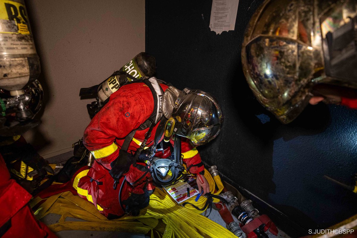 PompiersParis tweet media