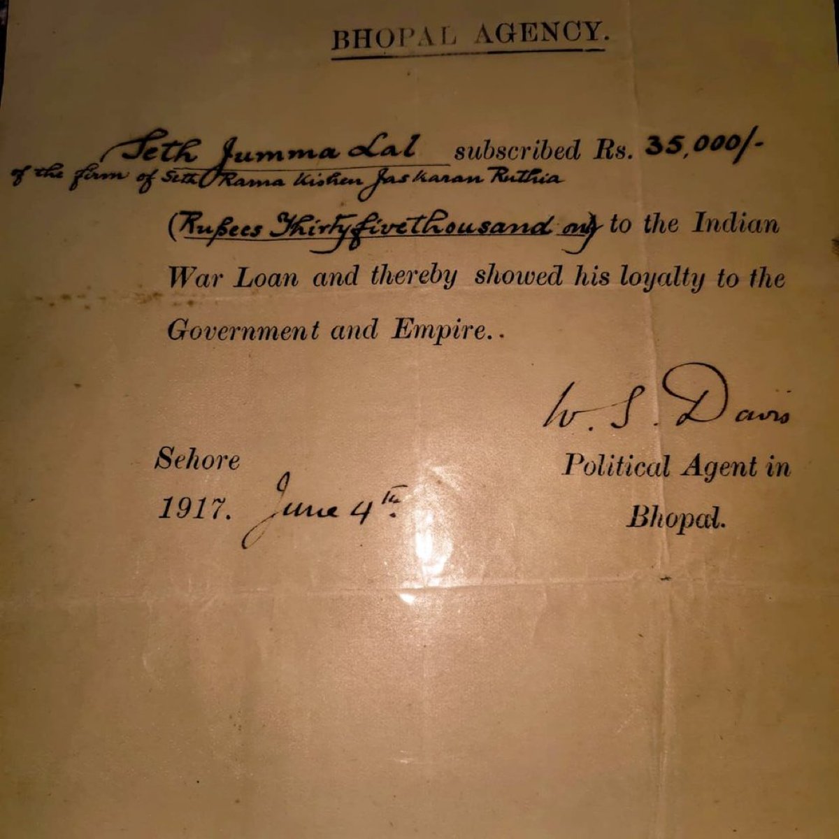 sanatan_kannada's tweet photo. In 1917, Nagar Seth Jumma Lal Ruthia of Sehore lent ₹35,000 to the British Empire's Political Agent W.S. Davis for WWI efforts. 109 years later, his descendants are planning to file a case in a UK court to recover the amount now worth crores with interest!
#History #ColonialDebt https://t.co/Po7wUZhfMI