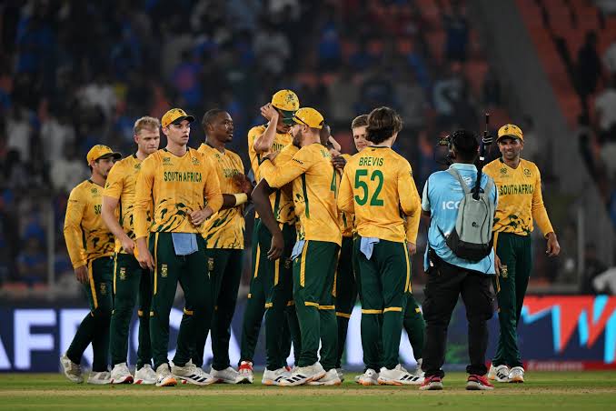 princek36296502's tweet photo. South Africa और West Indies दोनों टीमों के बीच 5 बार मुकाबला हुए हैं t20 वर्ल्ड कप में
SA 4
WI 1
T20 की बात करें तो इस मैदान पर 16 टी20 भिड़ंत हो चुके 11 मैच पहले बल्लेबाजी करने वाली टीम जीते हैं जबकि 5 बार लक्ष्य का पीछा करने वाली
आप लोग किसके पक्ष में है?
#WIvsRSA #RSAvsWI https://t.co/16ry7QJP2j
