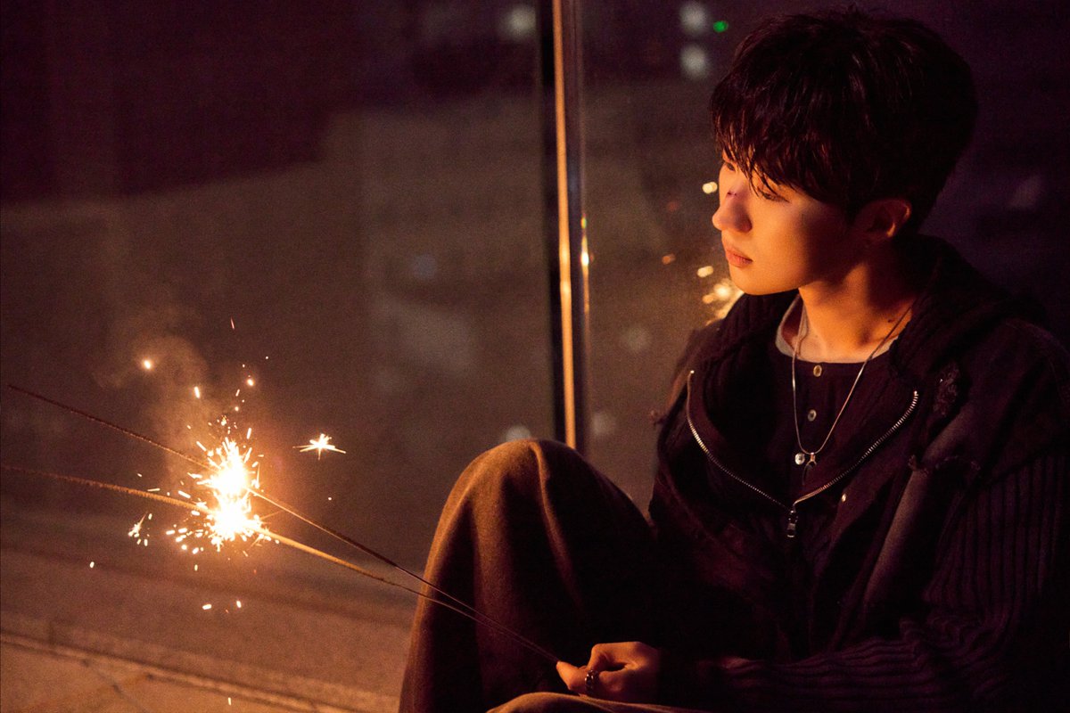 In A Minute 2nd Single
[Who Do You Love? : I Need You]

CONCEPT PHOTO

2026.03.11 6PM(KST)

#InAMinute #인어미닛
#WhoDoYouLove_INeedYou
#JUNTAE #준태