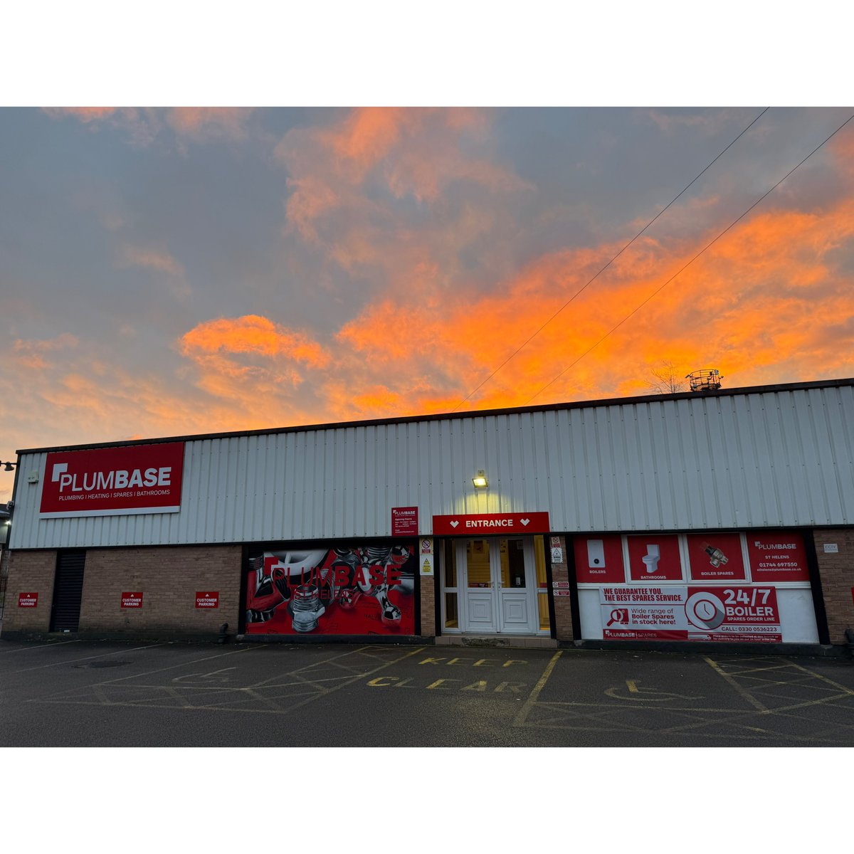 PlumbaseSTH's tweet photo. GOOD MORNING 😍

Get down for all your plumbing, heating, boiler and bathroom needs! 👍🏼

Open 7am - 5pm 🕰️ 

#plumbase #plumbing #heating #boilers #bathrooms https://t.co/6Wkg22fQV1