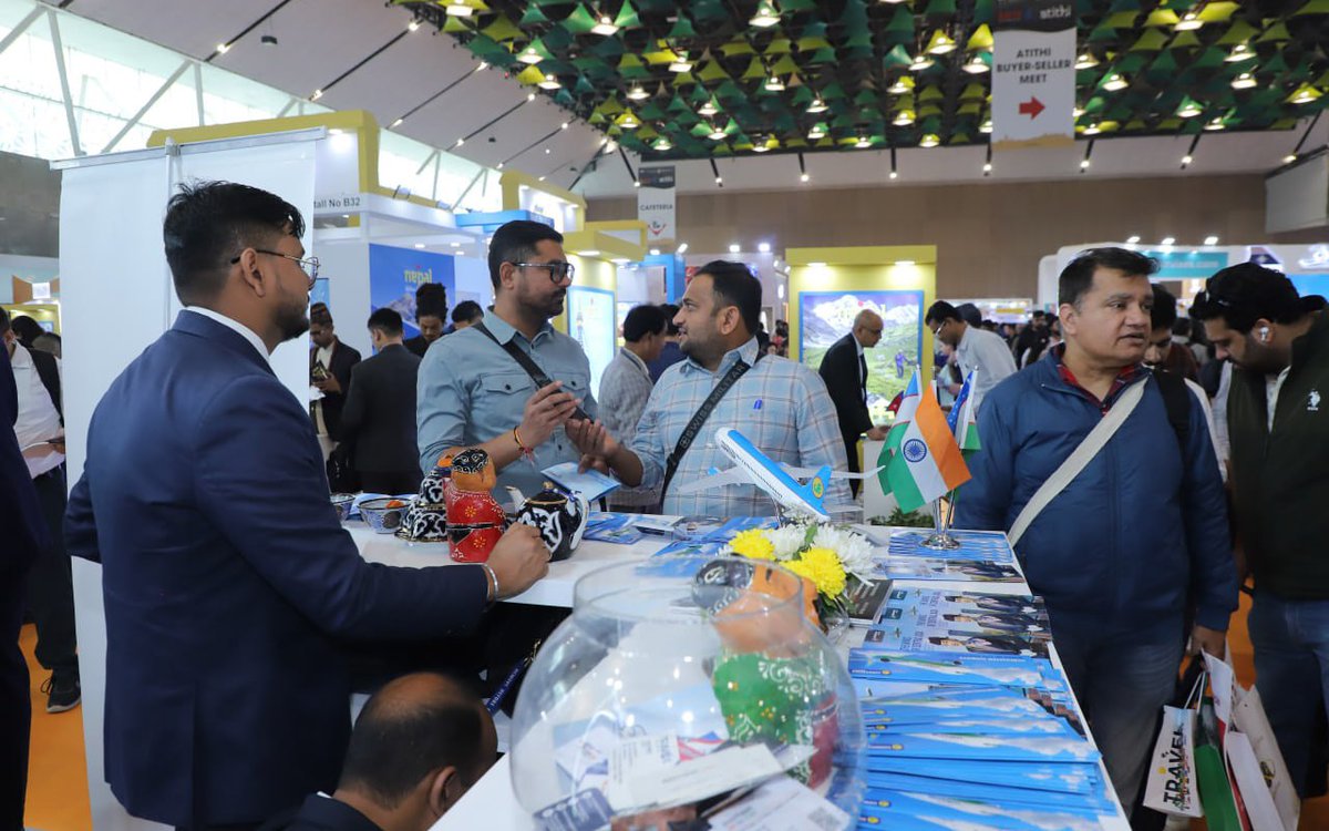 Uzbek_Tourism's tweet image. 🇺🇿🇮🇳 #Uzbekistan showcases its tourism potential at @SATTE_India in #NewDelhi — highlighting culture, heritage &amp;amp; new travel opportunities for Indian tourists. 🤝✈️🌍
🔗 gov.uz/en/uzbektouris…
#SATTE #Tourism #India #TravelIndustry #VisitUzbekistan